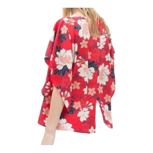 4/$45 ZARA Basic Red Floral Short Sleeve Kimono Style Top Small - Picture 2 of 8
